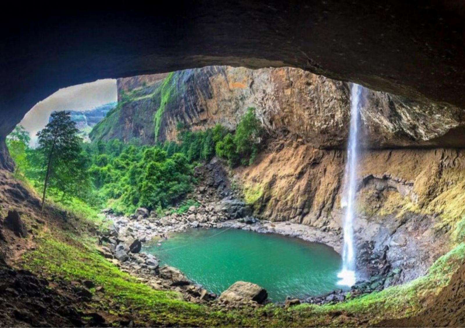Devkund Waterfall Trek